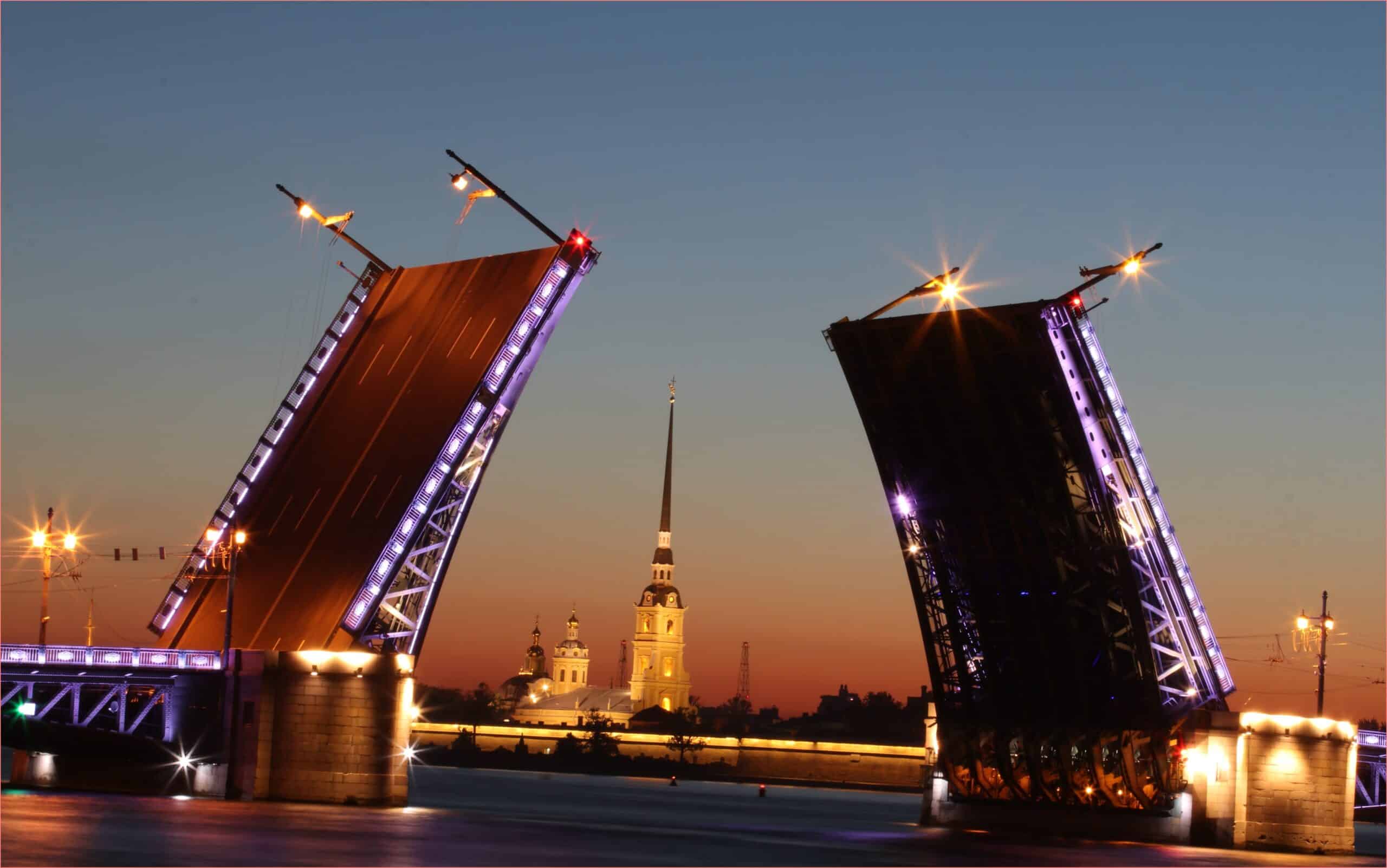 Литейный мост в Санкт-Петербурге ночное открытие моста Санкт-Петербург осуществляются из