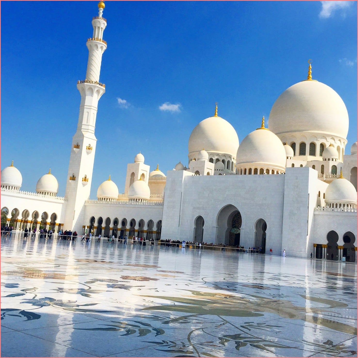 Мечети в Дубае, которые вы должны посетить Дубае     
   Помимо мечетей