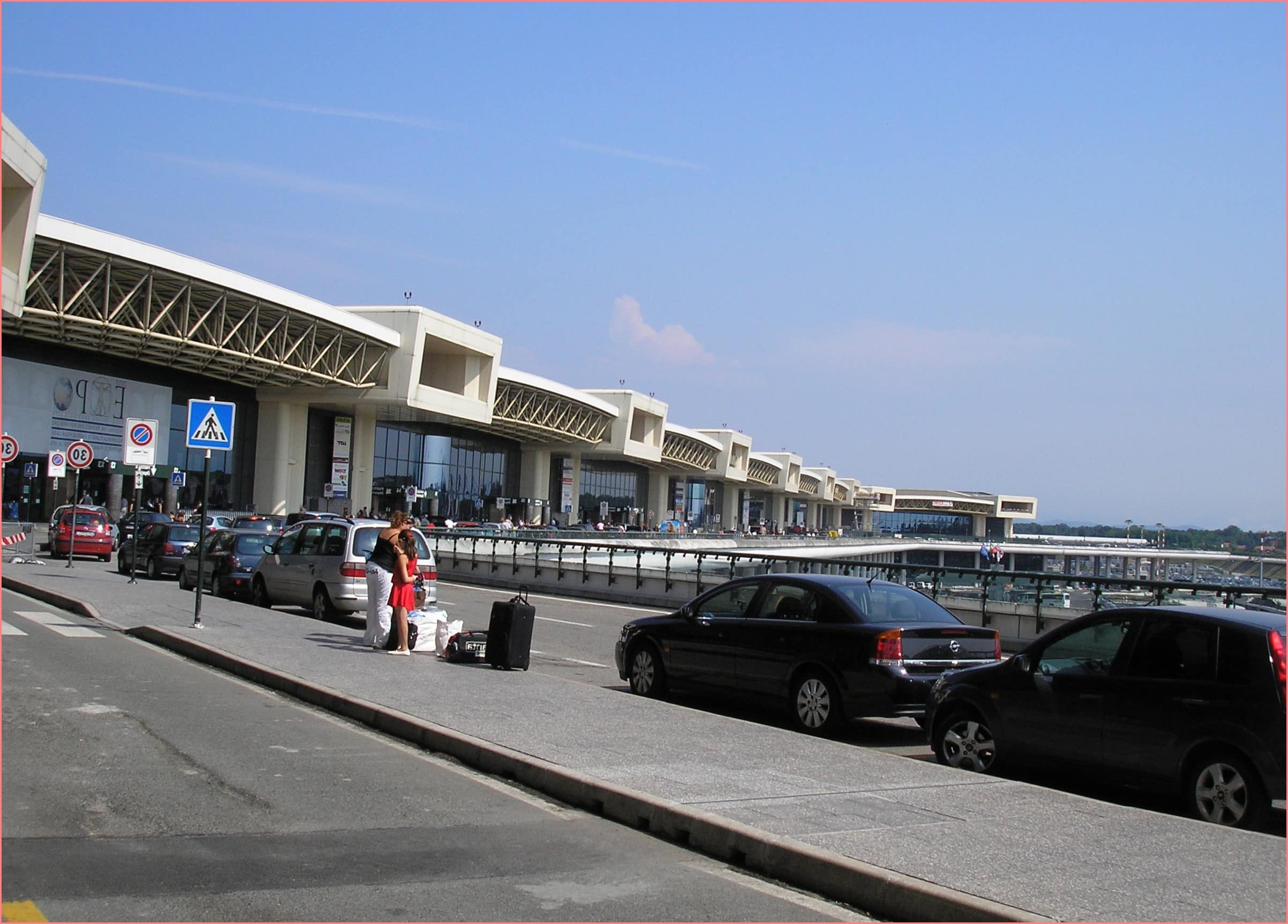 Миланский аэропорт Мальпенса другой стороны, на поезде вам
