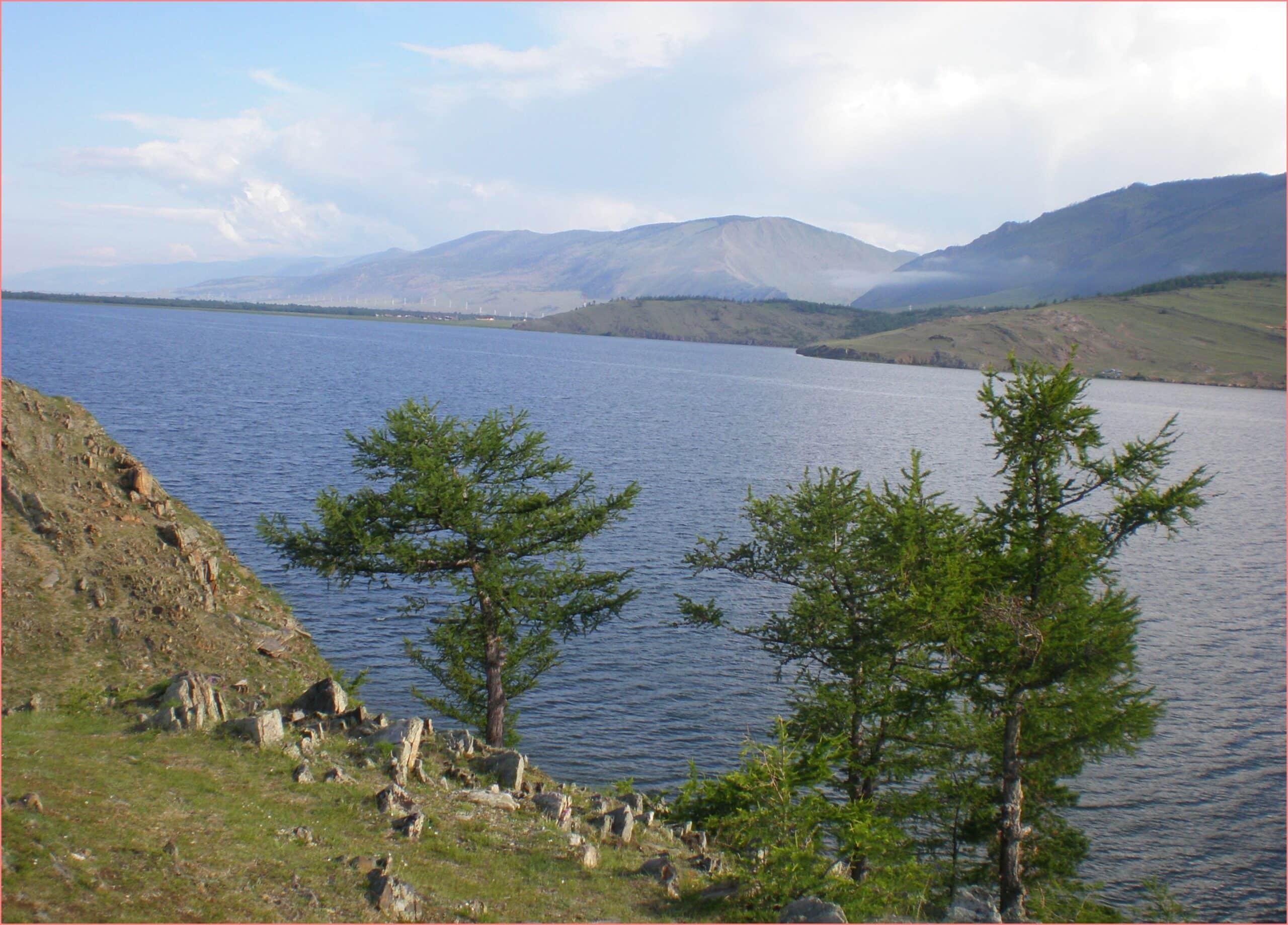 Природа на озере Байкал растения, рыбы и другие животные Местные жители также называют его