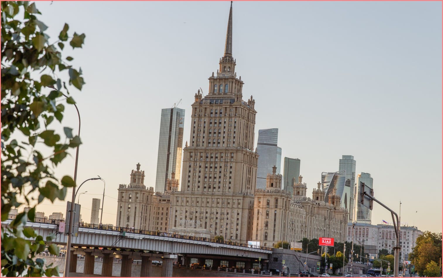Семь сестер в Москве Колоссальные небоскребы Сталина рядом со